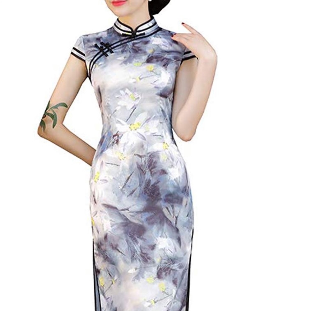 Women dress round open neck